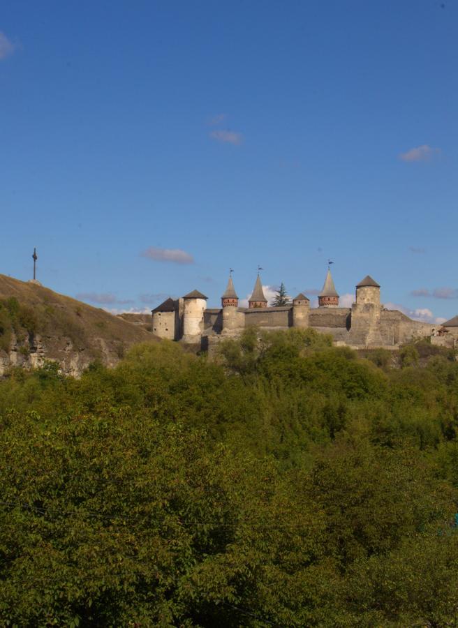 Smotrytska Vezha Hotel Kamjanets-Podilskyi Eksteriør billede