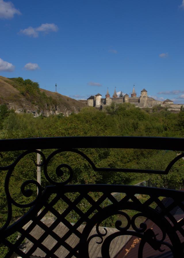 Smotrytska Vezha Hotel Kamjanets-Podilskyi Eksteriør billede