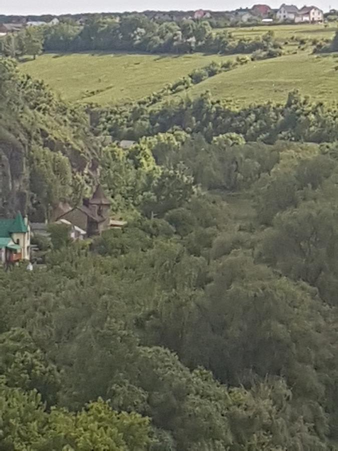 Smotrytska Vezha Hotel Kamjanets-Podilskyi Eksteriør billede